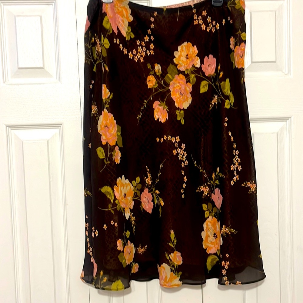 Axcess Liz Claiborne brown flower pattern layered skirt. Size 14.